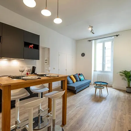 Coeur De Ville, Magnifique Appartement + Parking Pau Buitenkant foto